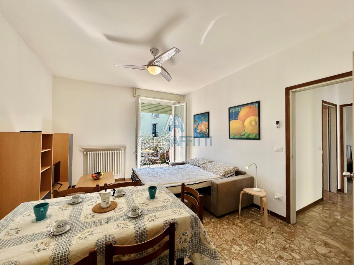 Ares Apartment - Vicino Al Lago Di Garda E Alla Stazione Treno Desenzano del Garda Exterior photo