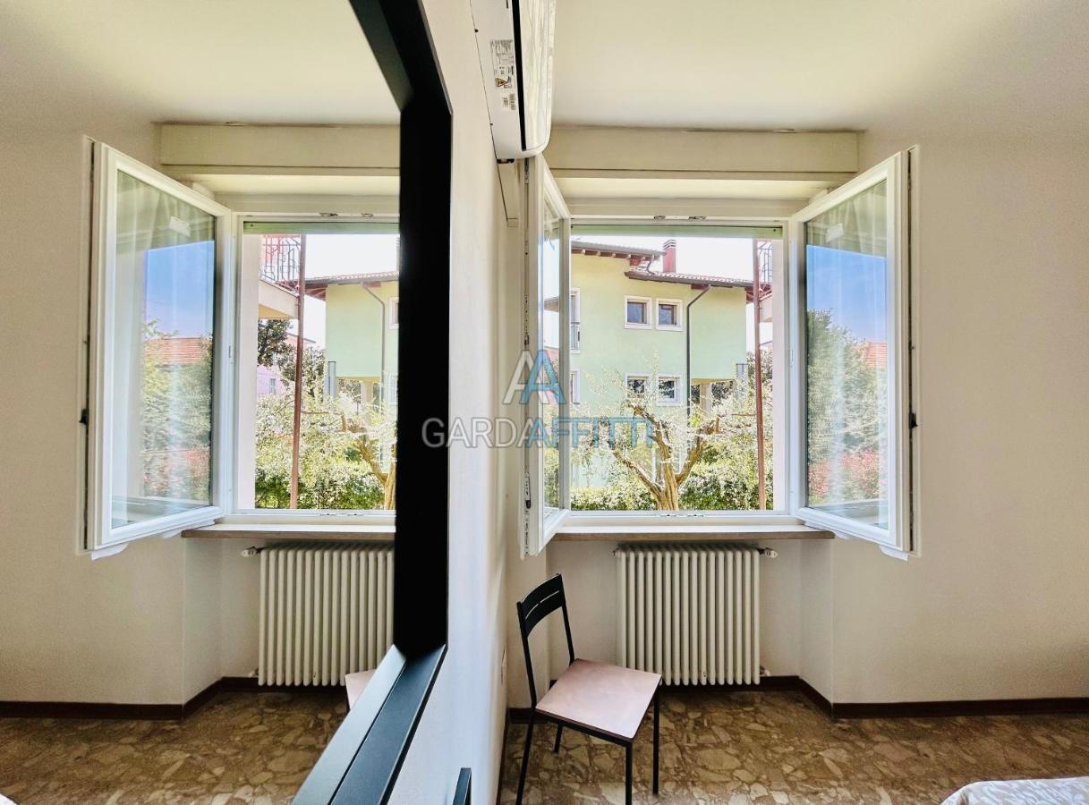 Ares Apartment - Vicino Al Lago Di Garda E Alla Stazione Treno Desenzano del Garda Exterior photo