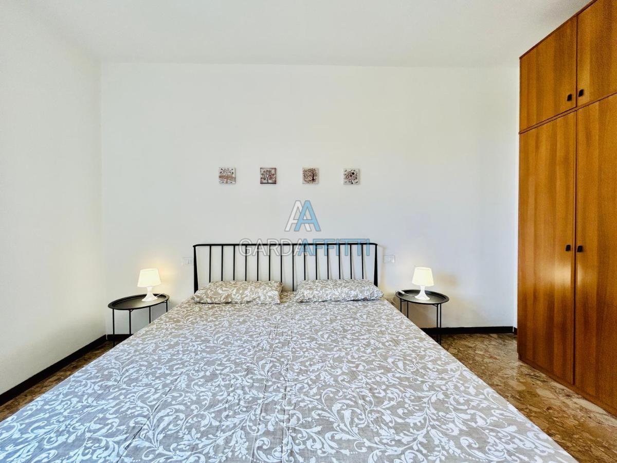 Ares Apartment - Vicino Al Lago Di Garda E Alla Stazione Treno Desenzano del Garda Exterior photo