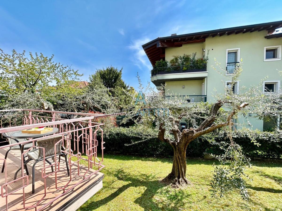 Ares Apartment - Vicino Al Lago Di Garda E Alla Stazione Treno Desenzano del Garda Exterior photo